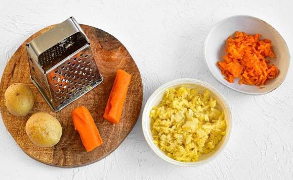 Салат «Гранатовый браслет» с курицей и грецкими орехами без свеклы