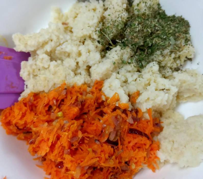 Биточки из пшенной каши на сковороде