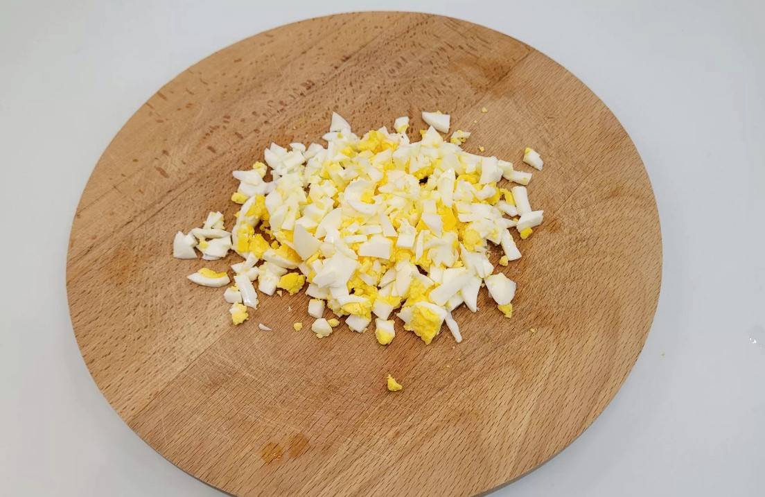 Салат из китайской капусты с тунцом консервированным