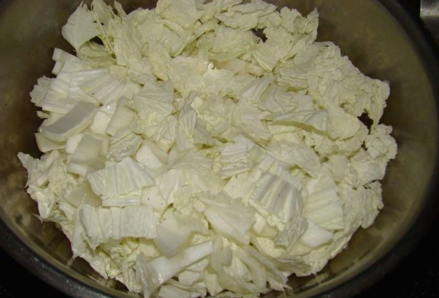 Салат из китайской капусты с огурцами и яйцом