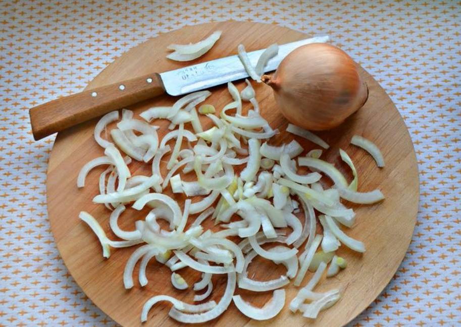 Салат из капусты с болгарским перцем и уксусом