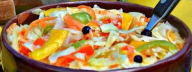 Салат из капусты с болгарским перцем и уксусом