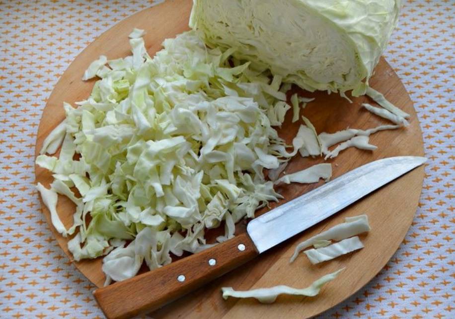 Салат из капусты с болгарским перцем и уксусом