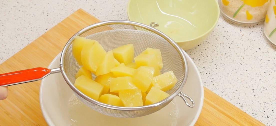 Картофельные лепешки из пюре на сковороде