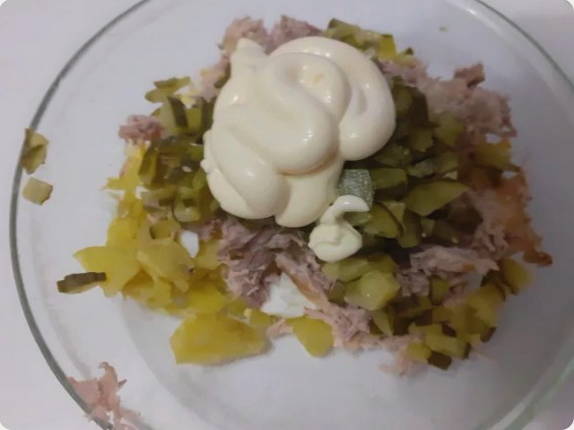 Салат «Зеленый дракон» с киви