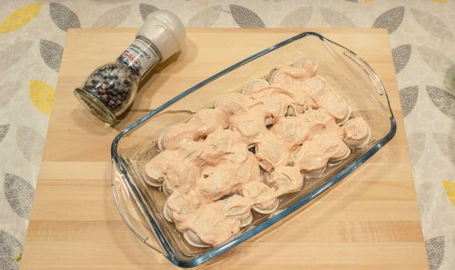 Запеканка из пельменей в духовке