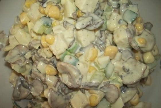 Салат «Зодиак» с курицей и грибами