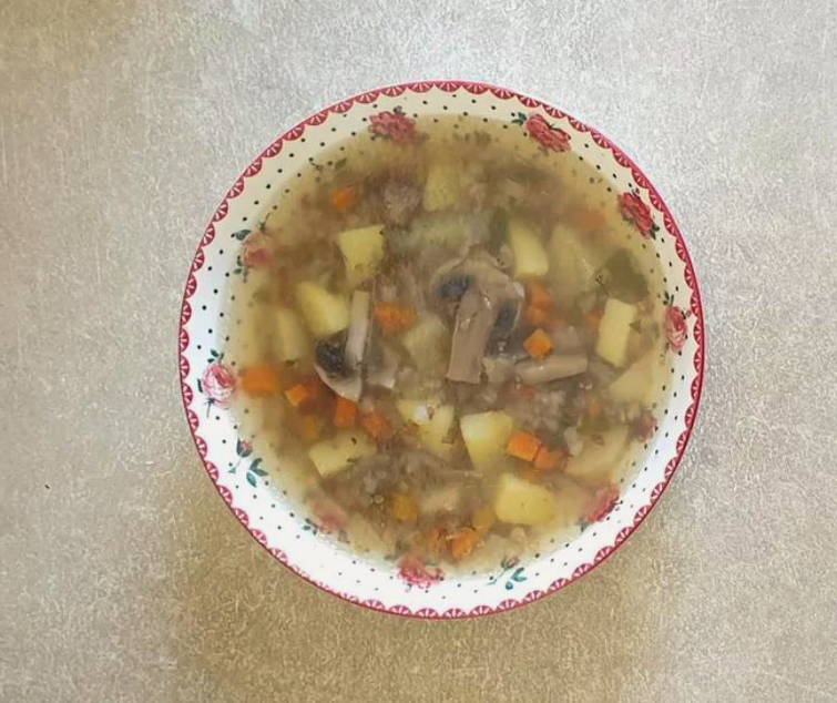 Грибной суп с гречкой и картофелем