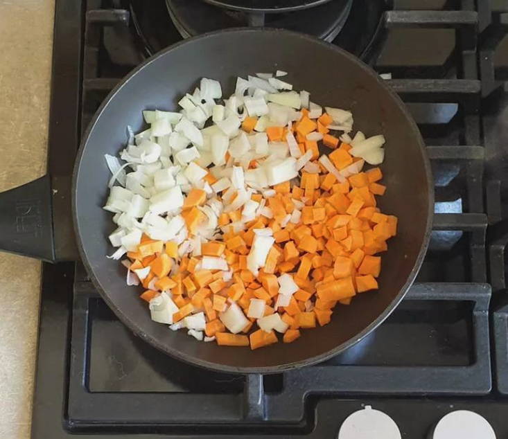 Грибной суп с гречкой и картофелем
