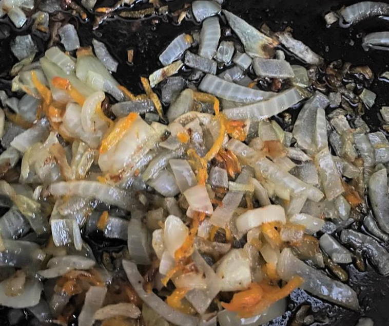 Суп из сайры с рисом и картошкой