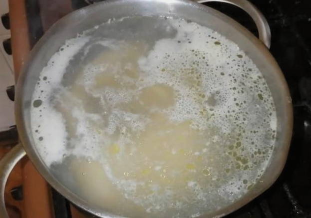 Суп с курицей и помидорами