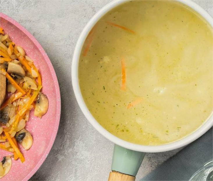 Суп с индейкой и грибами