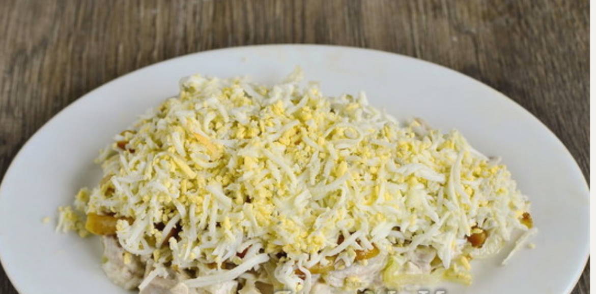 Салат «Ежик» с корейской морковкой и грибами
