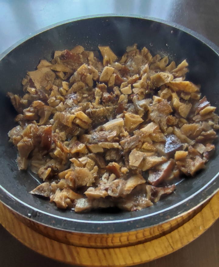 Салат «Дубок» с курицей и шампиньонами