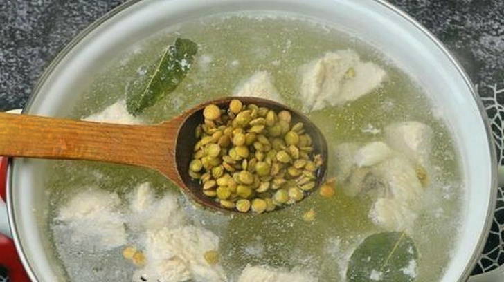 Суп с индейкой и чечевицей