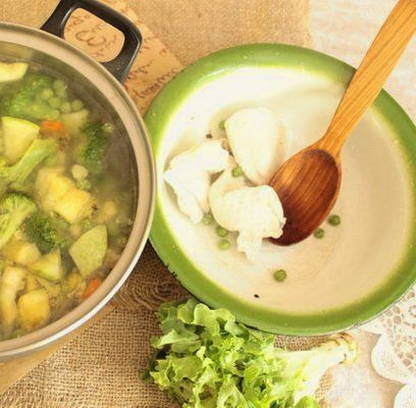 Суп-пюре из брокколи и цветной капусты с курицей
