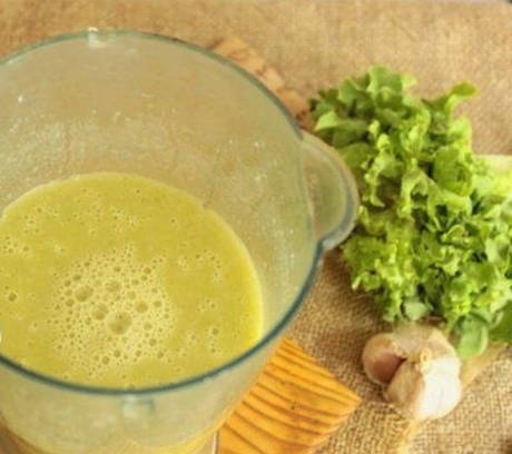 Суп-пюре из брокколи и цветной капусты с курицей