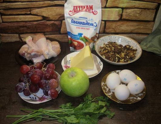 Салат «Виноградная гроздь» с курицей