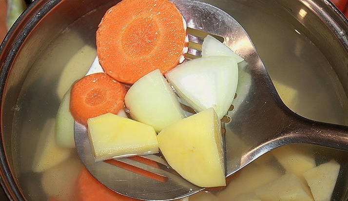 Суп-пюре с шампиньонами, картофелем и плавленым сыром