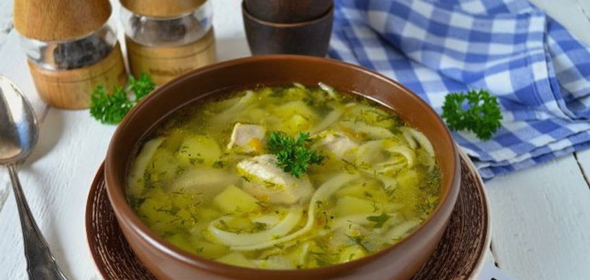 Суп с лагманной лапшой и курицей