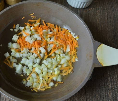 Суп с лагманной лапшой и курицей