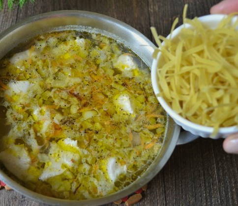 Суп с лагманной лапшой и курицей