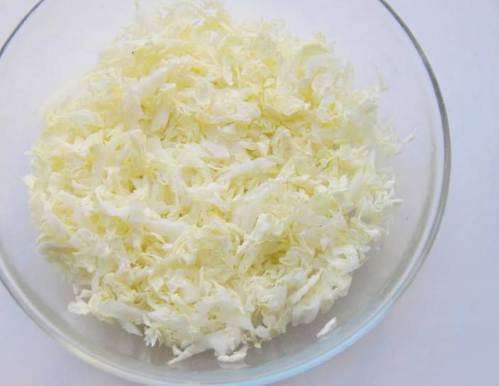 Салат из пекинской капусты с огурцом и болгарским перцем