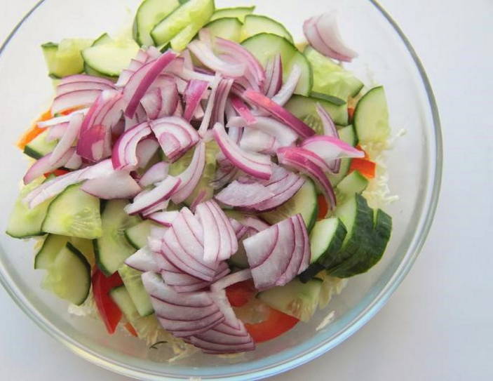 Салат из пекинской капусты с огурцом и болгарским перцем