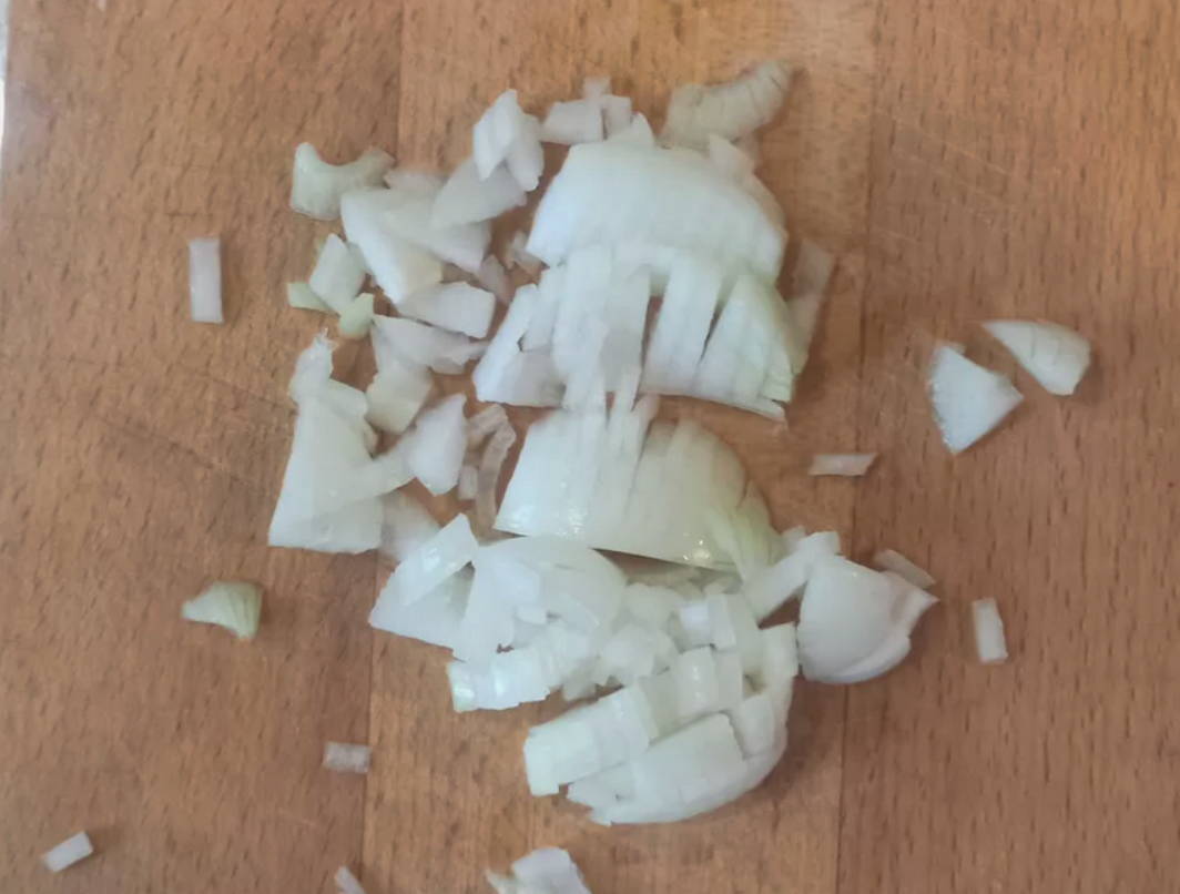 Салат из пекинской капусты с крабовыми палочками и яйцом