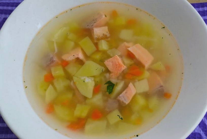 Рыбный суп из форели с картошкой и рисом