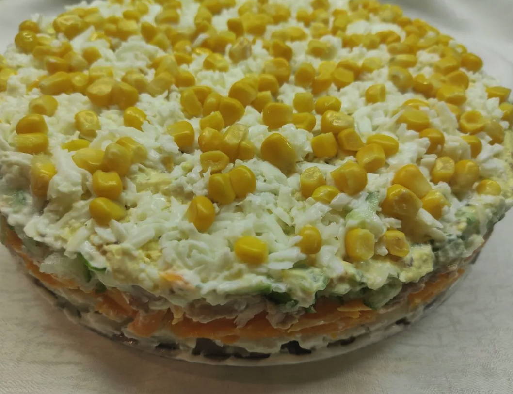 Салат из печени трески с картофелем и яйцом