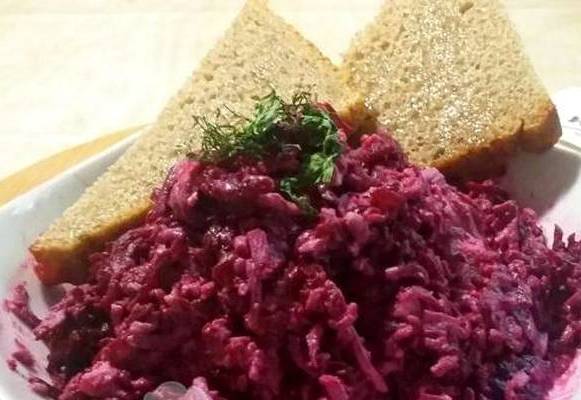 Салат из свеклы с яйцом