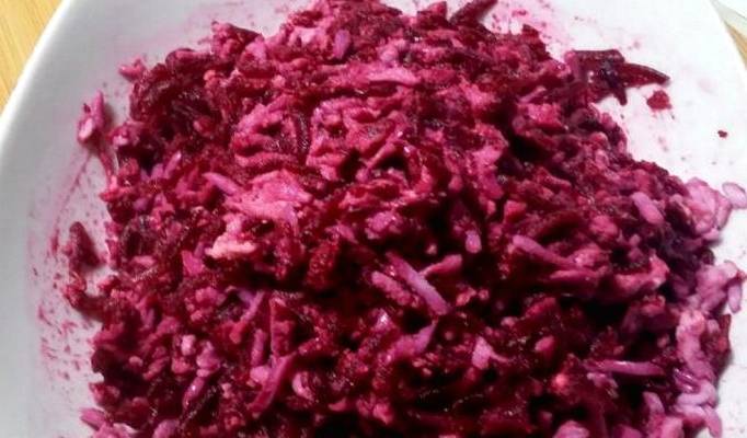 Салат из свеклы с яйцом