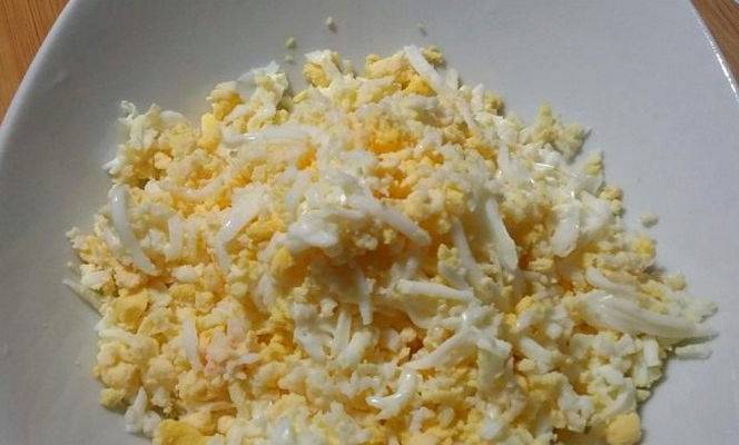 Салат из свеклы с яйцом