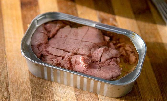 Салат из печени трески с яйцом