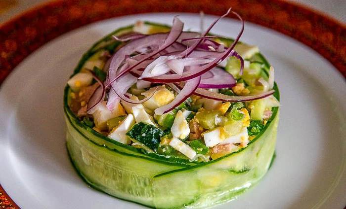 Салат из печени трески с яйцом