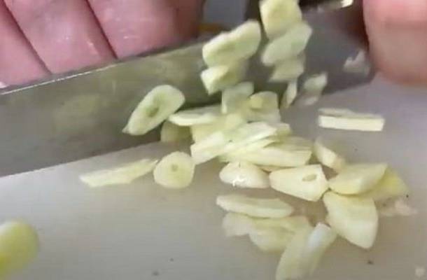 Сливочный соус для мидий в раковинах