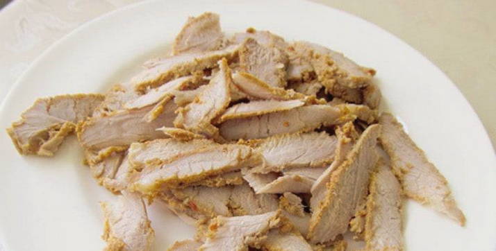 Салат из стручковой фасоли с мясом и соевым соусом Салат из стручковой фасоли с мясом и соевым соусом