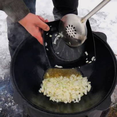 Макароны с фаршем в казане