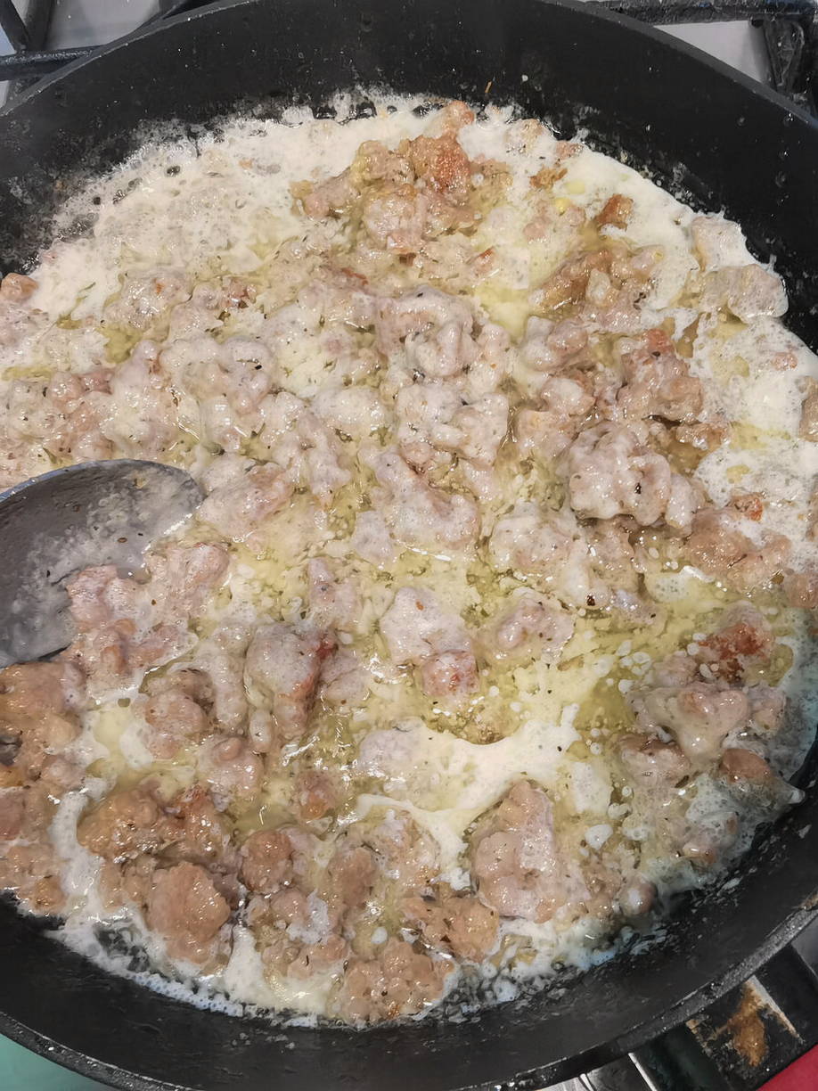 Макароны с фаршем в сливочном соусе