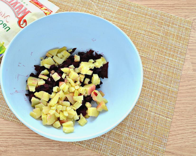 Салат из свеклы с селедкой и майонезом Салат из свеклы с селедкой и майонезом