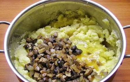Картофельные котлеты с грибами