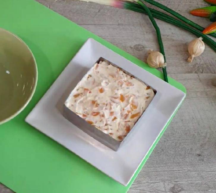 Салат «Дальневосточный» с красной рыбой