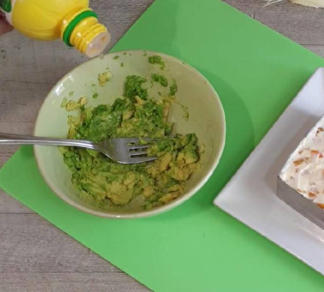 Салат «Дальневосточный» с красной рыбой