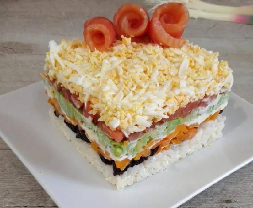 Салат «Дальневосточный» с красной рыбой