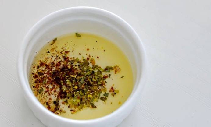 Салат из свеклы с грецкими орехами и сыром