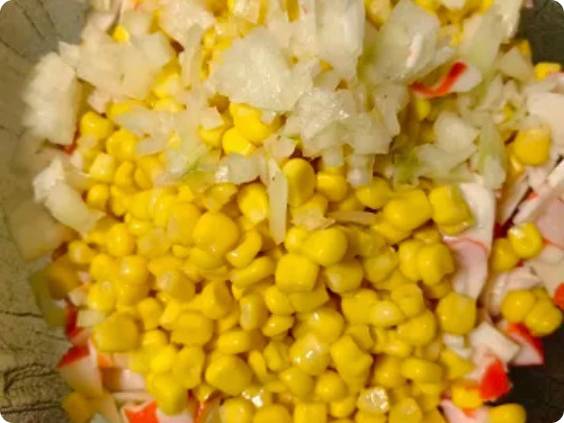 Салат из крабового мяса с огурцом