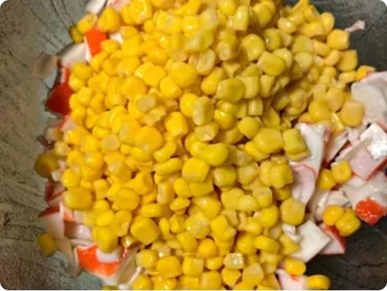 Салат из крабового мяса с огурцом