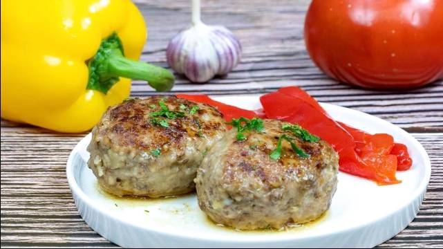 Котлеты из фарша с картошкой