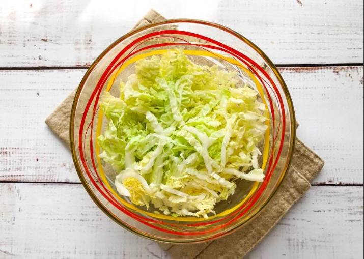 Салат из свеклы с пекинской капустой
